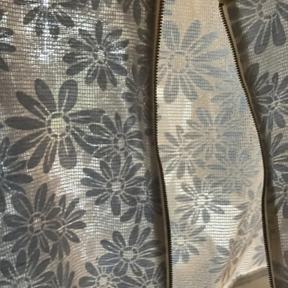 Cupcakes and cashmere jacket - Picture 8 of 13